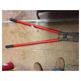 Large bolt cutters