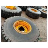 4 20.5 R 25 tires on rims