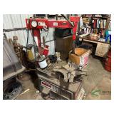 Tire changing machine