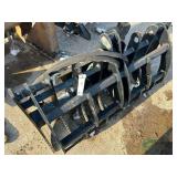 Grapple bucket for mini skid steers