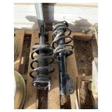 (2) struts for Honda vehicle, bldg:locked