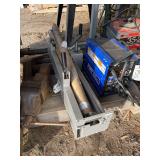 Roller lacer, bldg:green