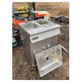 Outdoor sink with additional sink, row:5