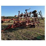 Case IH 4800 Field Cultivator