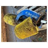 DeLaval Cow Brush