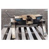 Reese 5th Wheel Hitch & Rails
