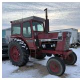 International 1066 Tractor