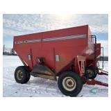 Unverferth 530 Gravity wagon, Right dump