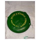 Deere & Mansur Co. Cast iron Planter Lid