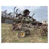 John Deere 1610 Chisel Plow: row 2