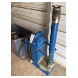 Broyhill Handi-Heater LP gas stock tank heater, bldg:blue