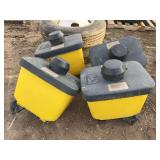 (4) insecticide boxes off John Deere 7240 planter, row:6
