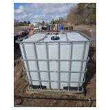 Empty chemical tote, row:4