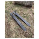 44' Forks for bucket, row:8