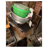 Colander, baskets, baking sheets