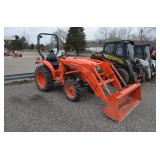 Kubota 3301DT with LA525 Loader