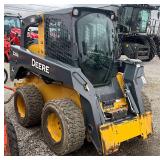 John Deere 326 E  Skid Steer