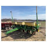 John Deere 7000 Planter, 6 row, 30 inch rows, dry fertilizer, has monitor