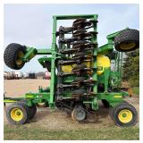 2013 John Deere 1990 Air Seeder 30'