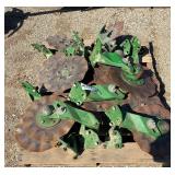 (16) John Deere No-Till Coulters
