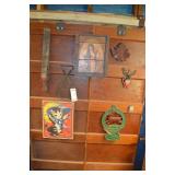 Vintage decorations / toys
