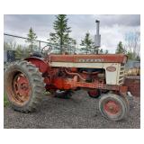 1961 International 560 Tractor
