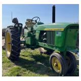 John Deere 2510 Gas Tractor, row:3