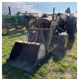 Ford 881 Gas Tractor with Loader, row:3