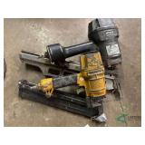 Pair of pneumatic nail guns