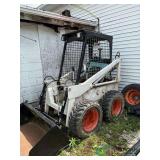 M-610 Skid Steer Loader, gas engine, has been sitting a while - not sure if running condition