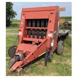 Case 8420 round baler, row:3