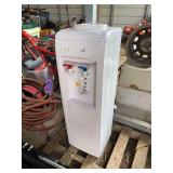 Water Cooler, bldg:green