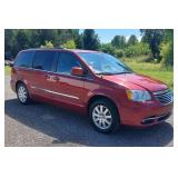 2013 CHRYSLER Town & Country