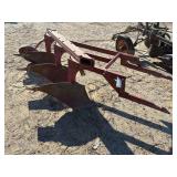 IH 2 point fast hitch, 3 bottom plow