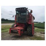 Case IH 1660 Combine