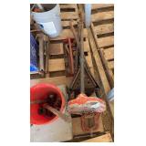Ridgid pipe stand, pipe threaders bldg:green