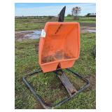 Sioux mineral feeder, row:8