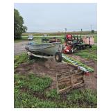 14' Aluminum boat on trailer, row:4
