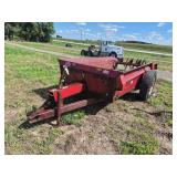 International 540 manure spreader, row:3