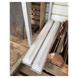 (2) 4ft Fluorescent lights; bld: locked
