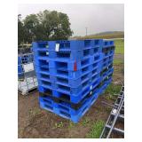 (20) Plastic pallets 46" x 39", row:4