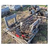 Pallet of hand tools, row:11
