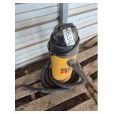Shop vacuum, bldg:green