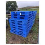 Plastic pallets, row:4
