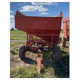 6072 running gear with gravity wagon flotation tires, row:6