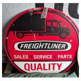Freightliner sign, bldg: green