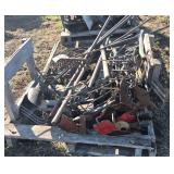 Pallet of hand tools, row:11