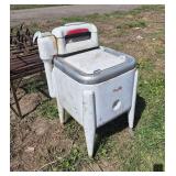 Maytag Wringer Washer, row:4