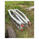 Folding ramps 1400lbs capacity, row:8