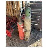 Small set of acetylene tanks & cart, bldg:green